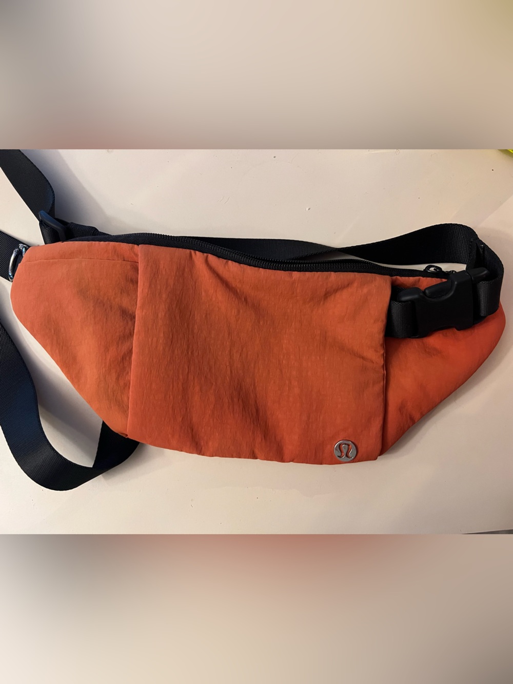 Lululemon Athletica Multi-Pocket Belt Bag 2L Canyon Orange